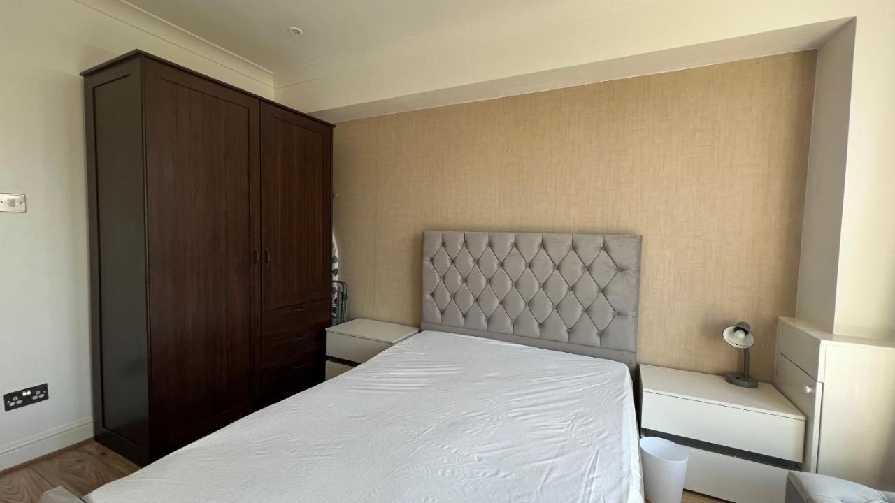 Comfy 2 Bedroom Apartments - Finchley Road, London Eksteriør billede