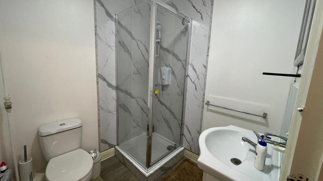Comfy 2 Bedroom Apartments - Finchley Road, London Eksteriør billede