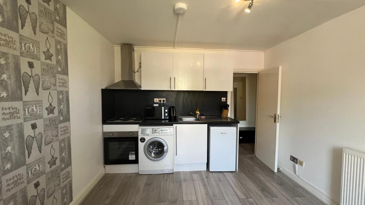 Comfy 2 Bedroom Apartments - Finchley Road, London Eksteriør billede