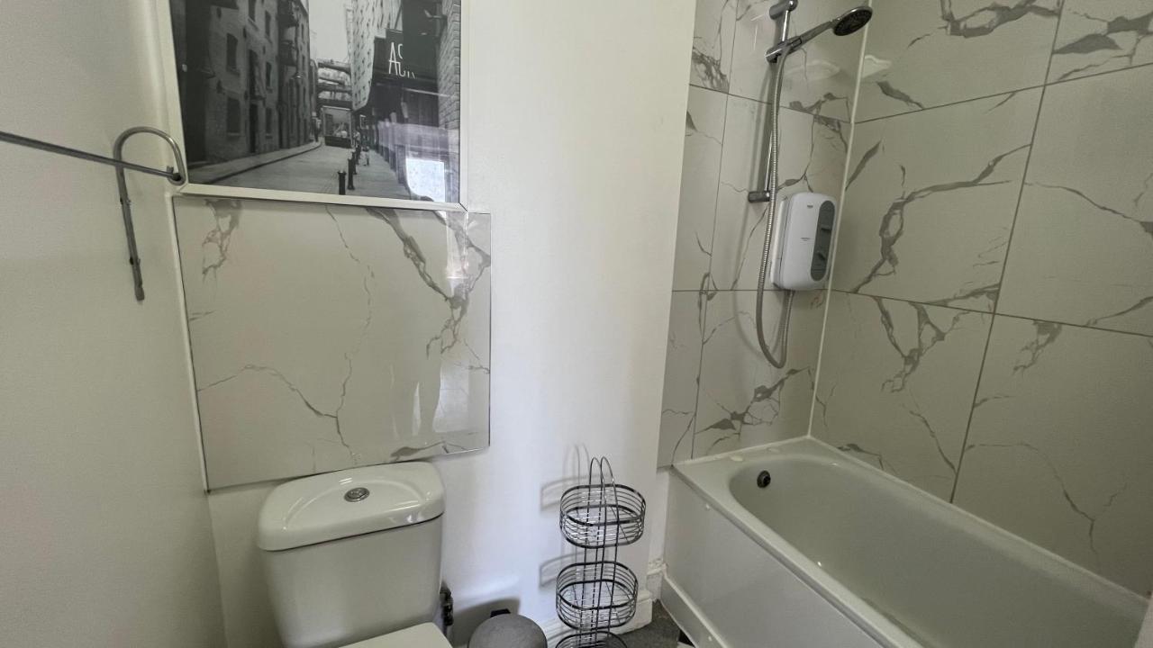 Comfy 2 Bedroom Apartments - Finchley Road, London Eksteriør billede