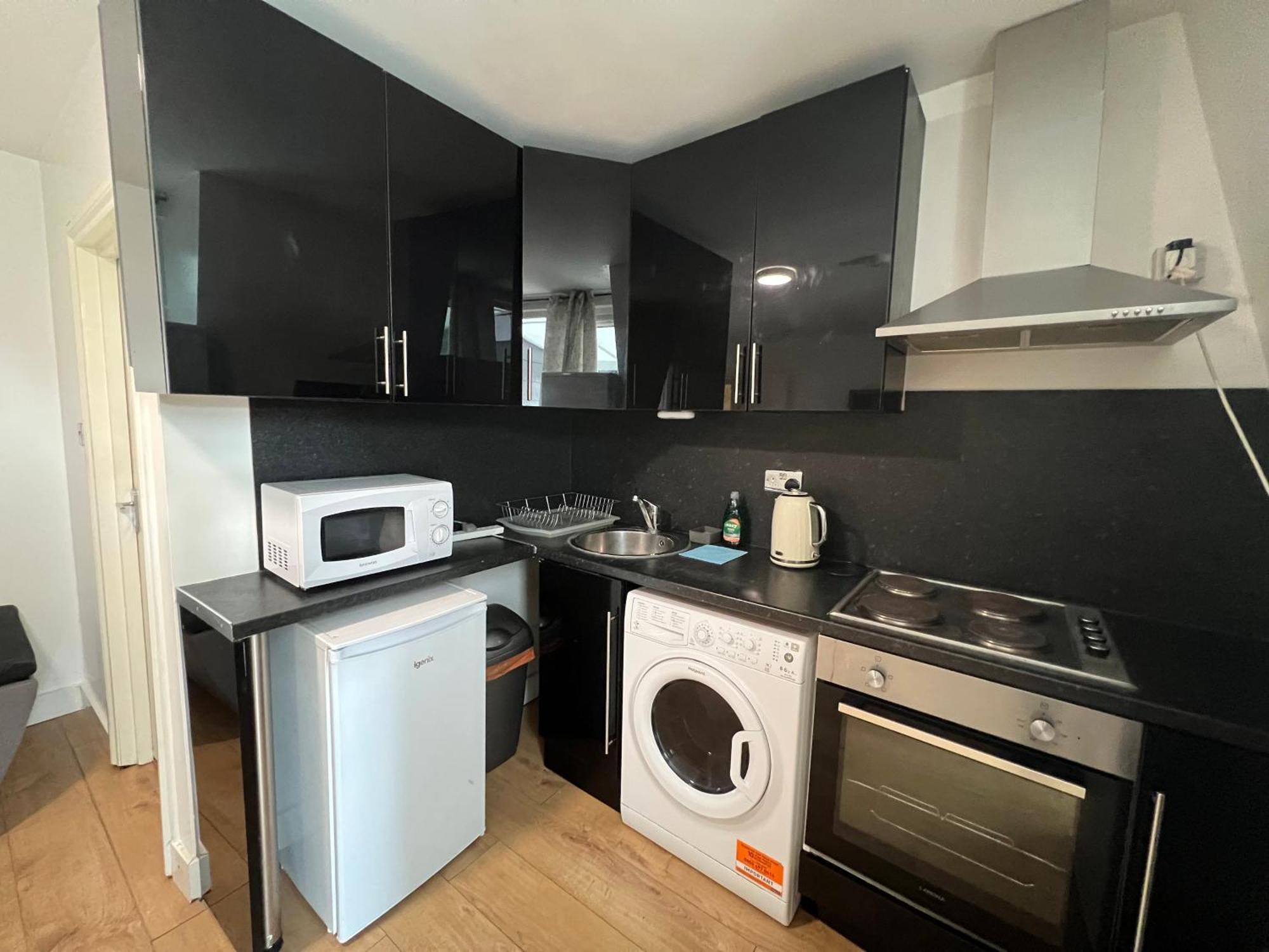 Comfy 2 Bedroom Apartments - Finchley Road, London Eksteriør billede
